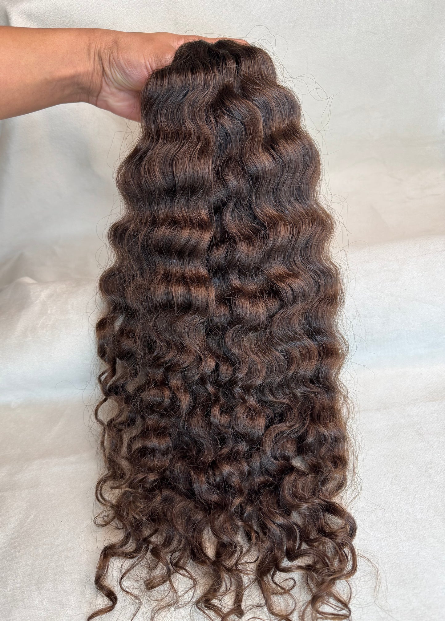 Cabelo Humano Brasileiro- Castanho - Cacheado – 50 cm | 150g