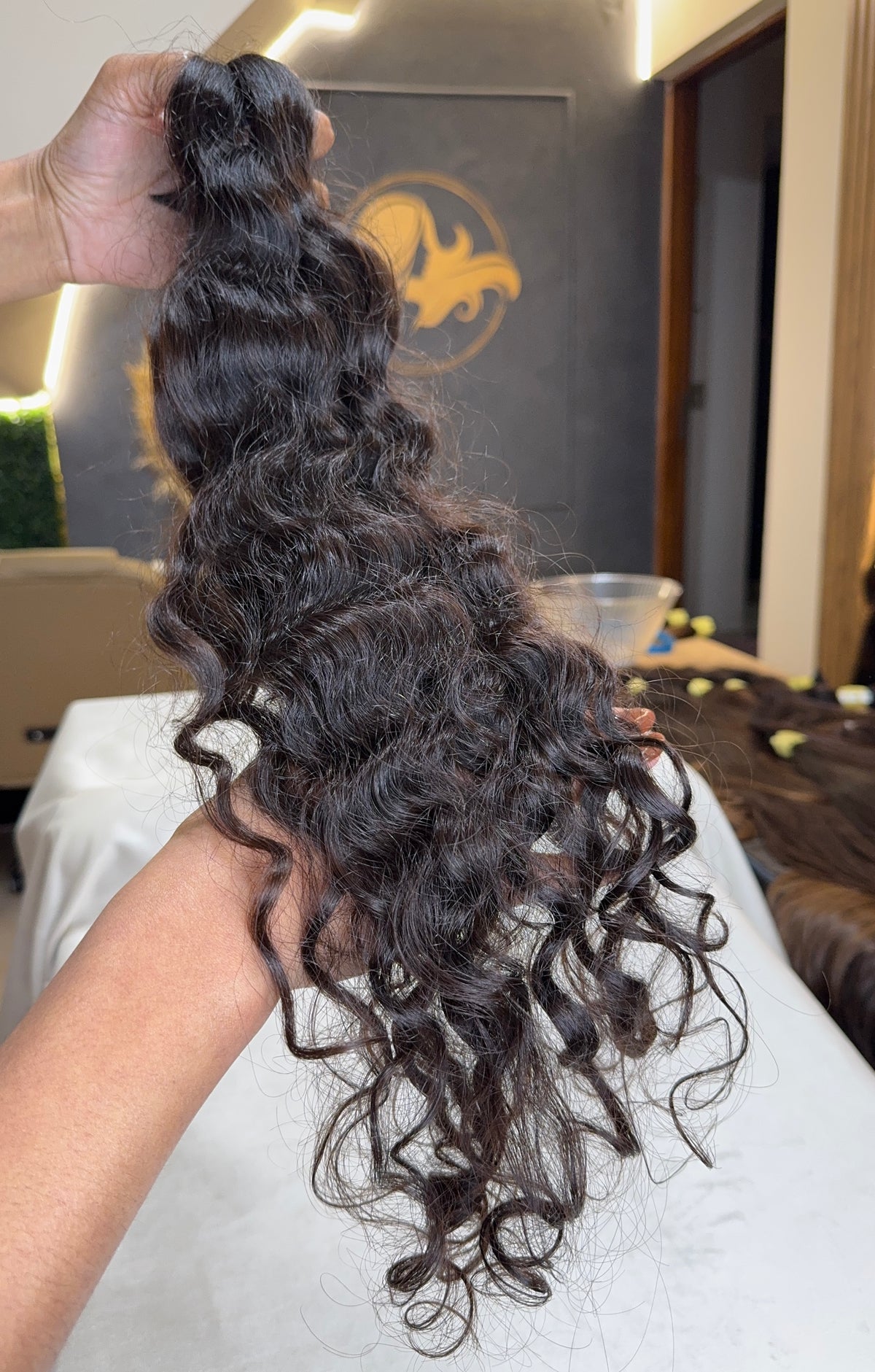 Cabelo Humano Brasileiro - Castanho - Cacheado - 53 cm | 78 g