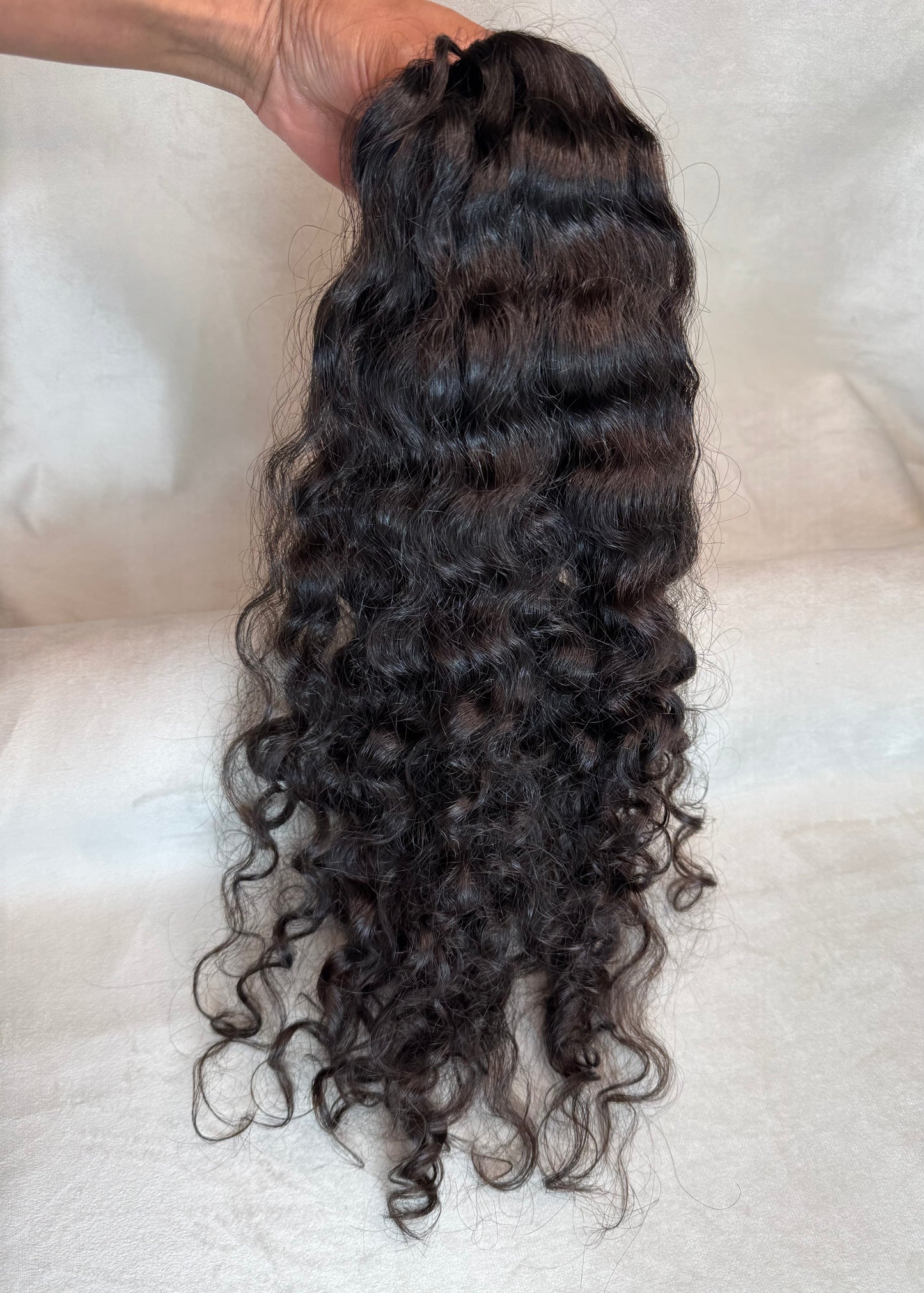 Cabelo Humano Brasileiro - Castanho - Cacheado - 85 g | 50 cm