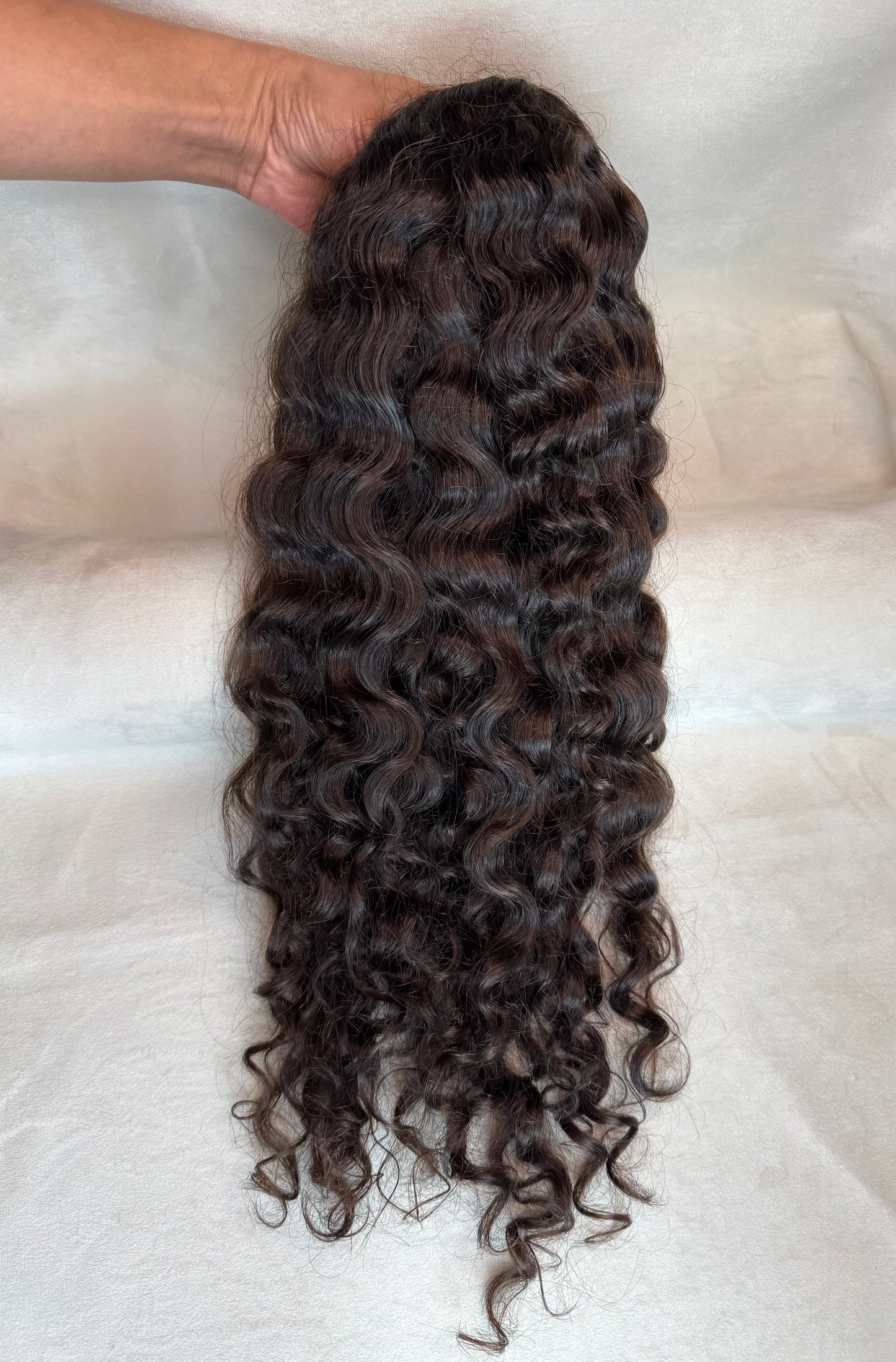 Cabelo Humano Brasileiro - Castanho - Cacheado - 165 g | 55 cm