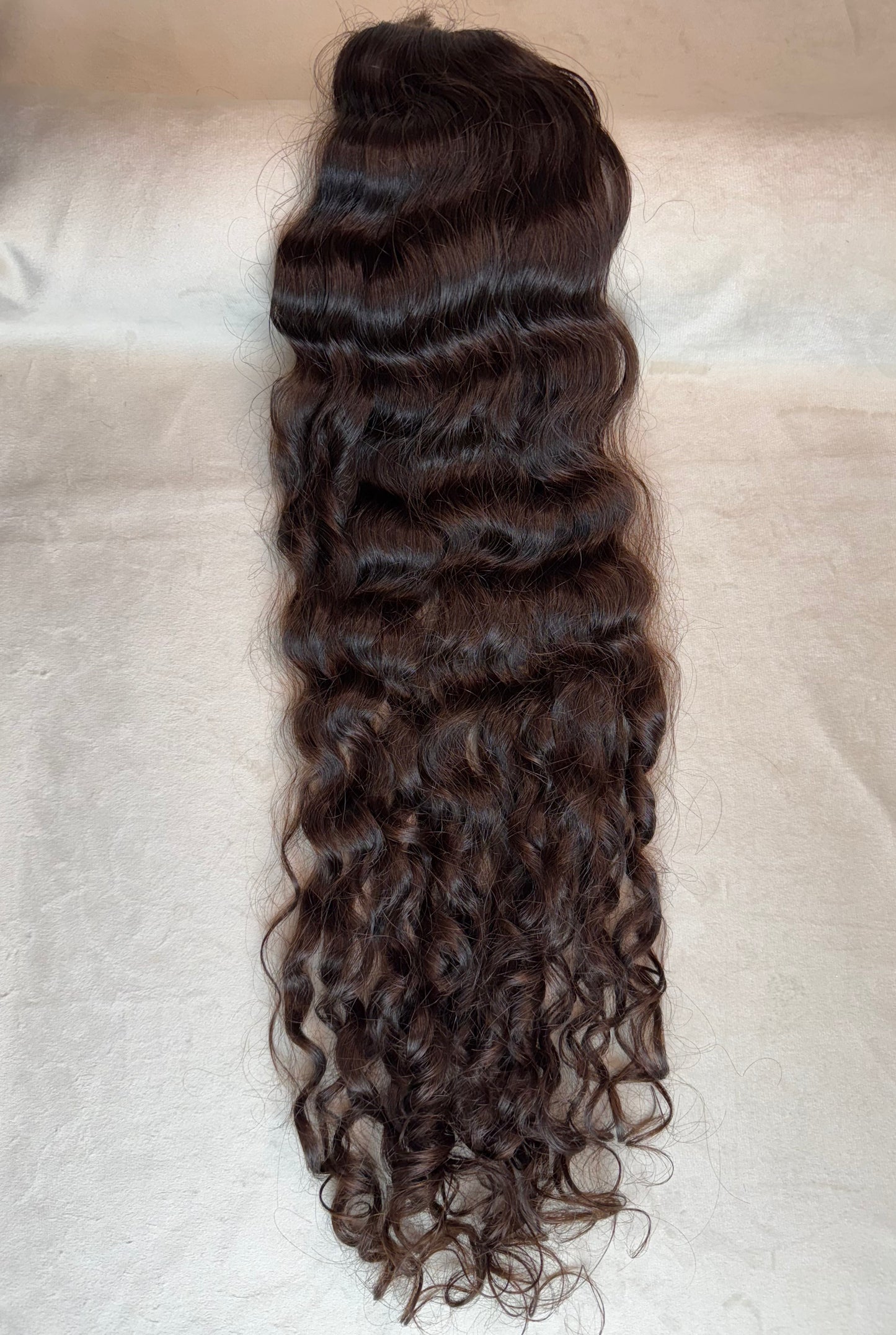 Cabelo Humano Brasileiro - Castanho - Cacheado - 145g | 70 cm