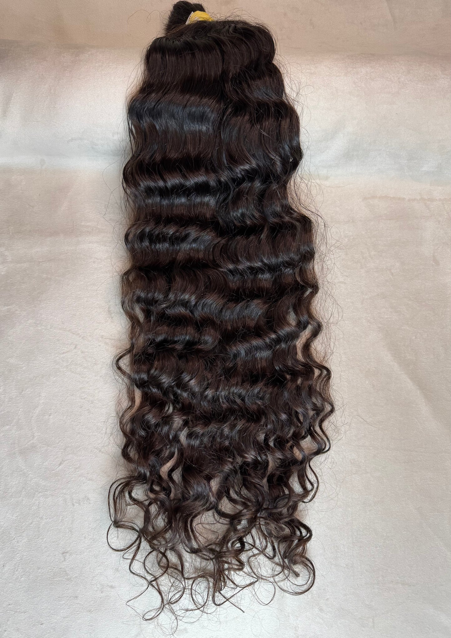 Cabelo Humano Brasileiro - Castanho - Cacheado - 115 g | 65 cm
