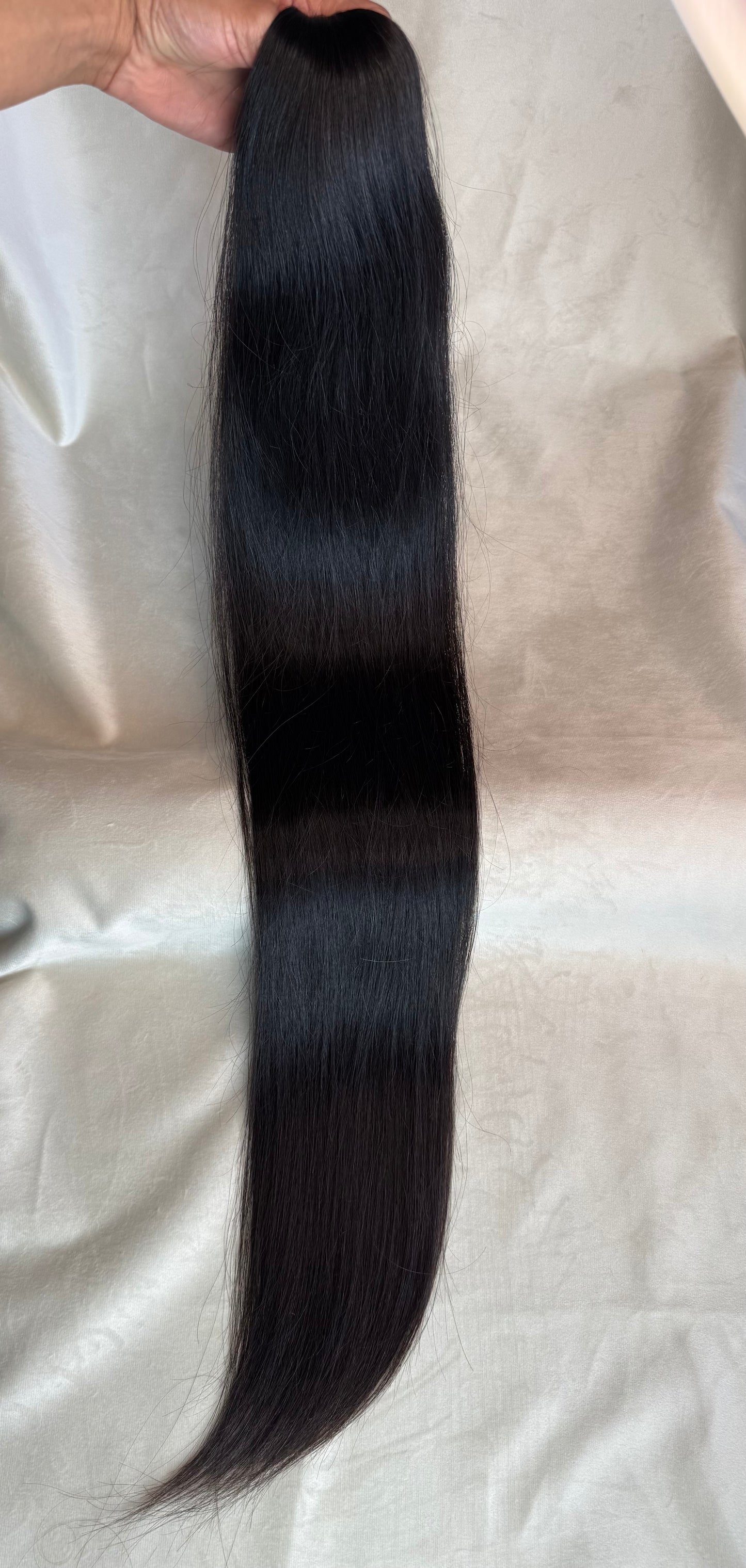 Cabelo Humano Brasileiro - Castanho - Liso - 220 g | 90 cm