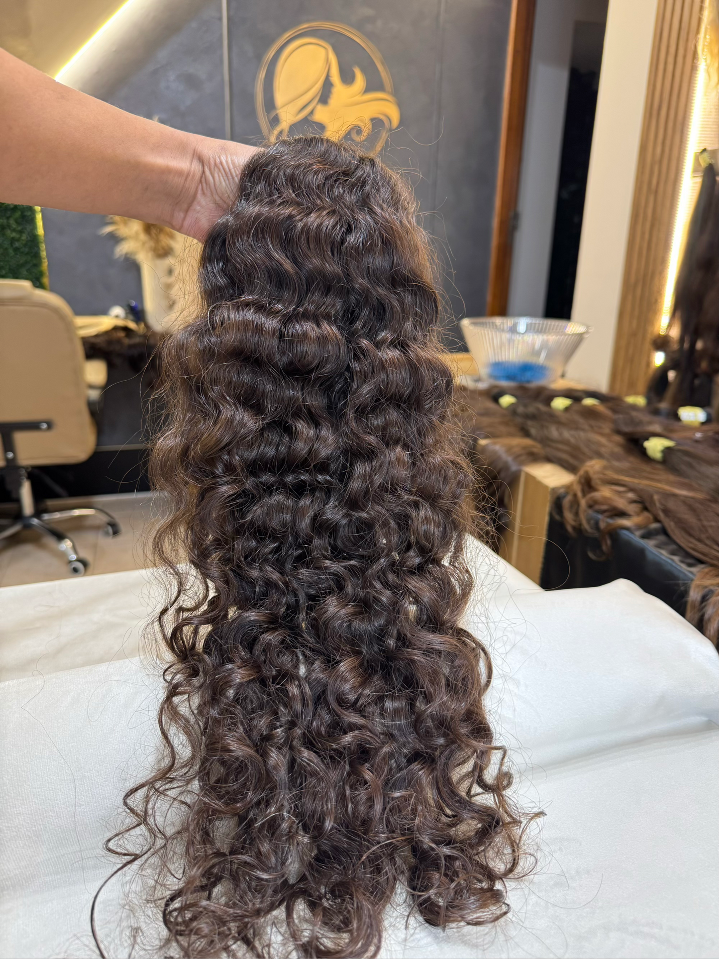 Cabelo Humano Brasileiro - Castanho - Cacheado - 58 cm | 180 g