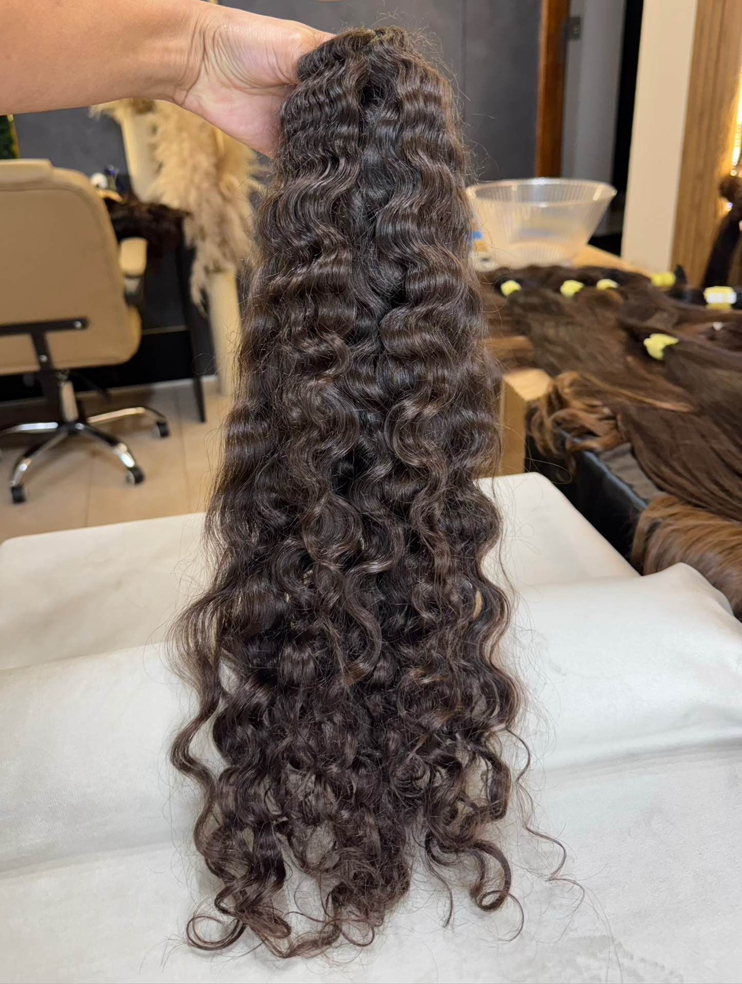 Cabelo Humano Brasileiro - Castanho - Cacheado - 165 g | 55 cm