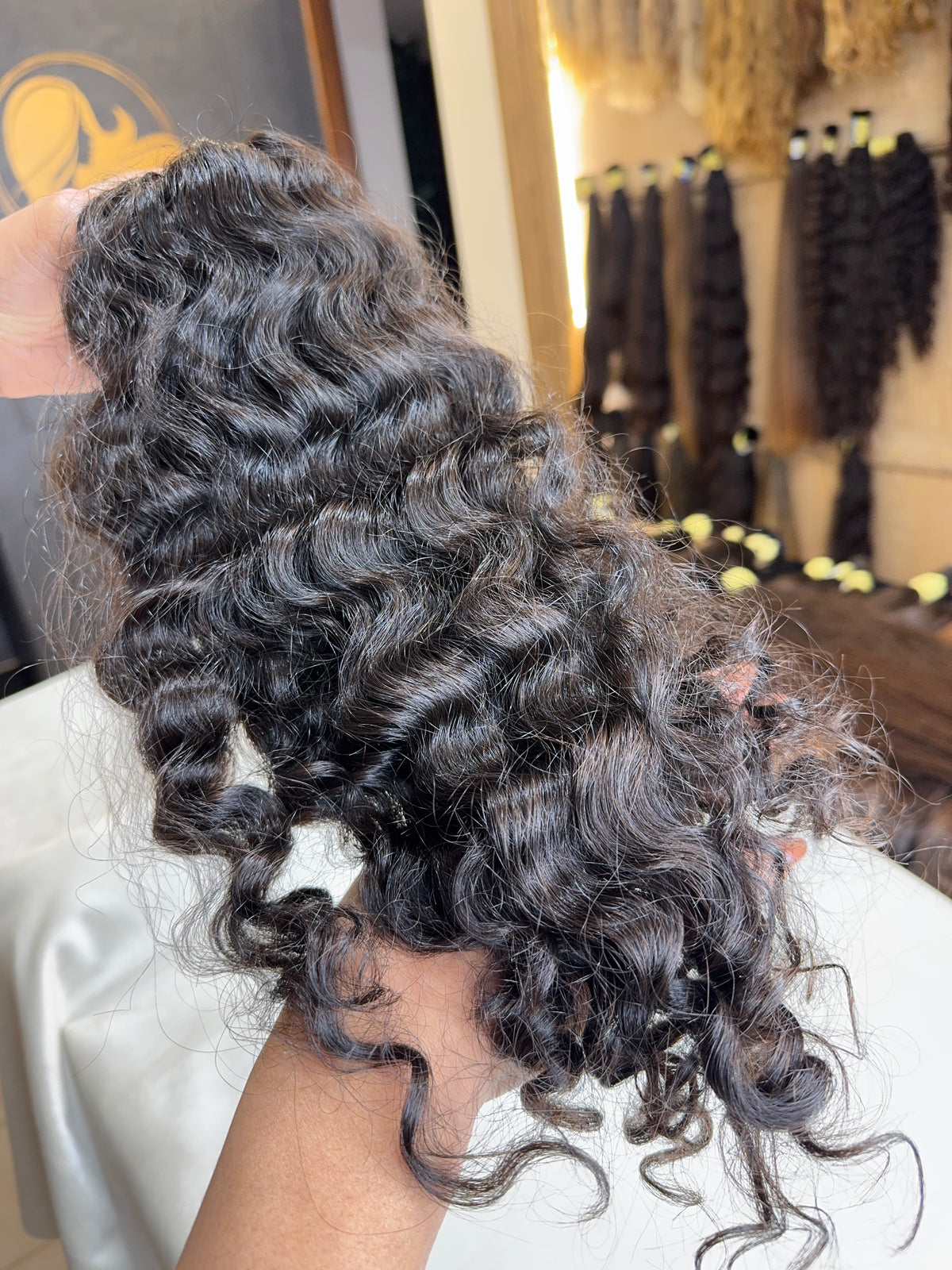 Cabelo Humano Brasileiro - Cacheado - Castanho - 45 cm | 109 g