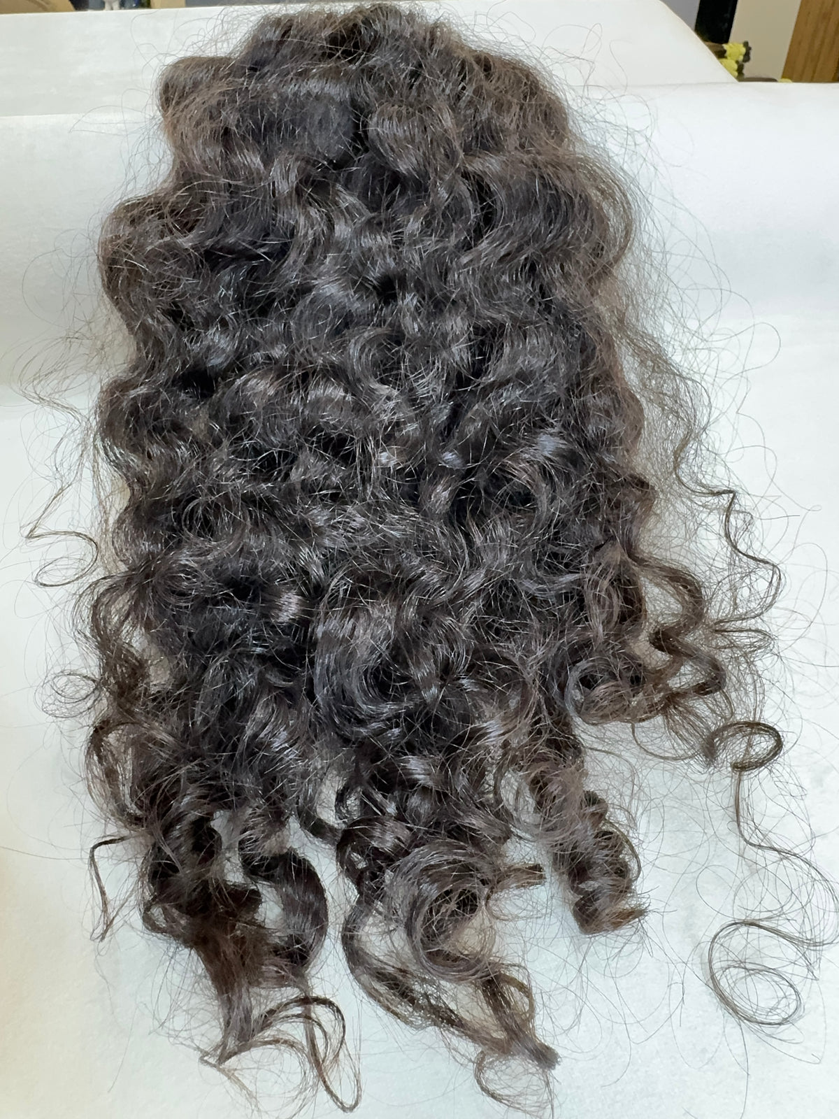 Cabelo Humano Brasileiro - Cacheado - Castanho - 45 cm | 109 g