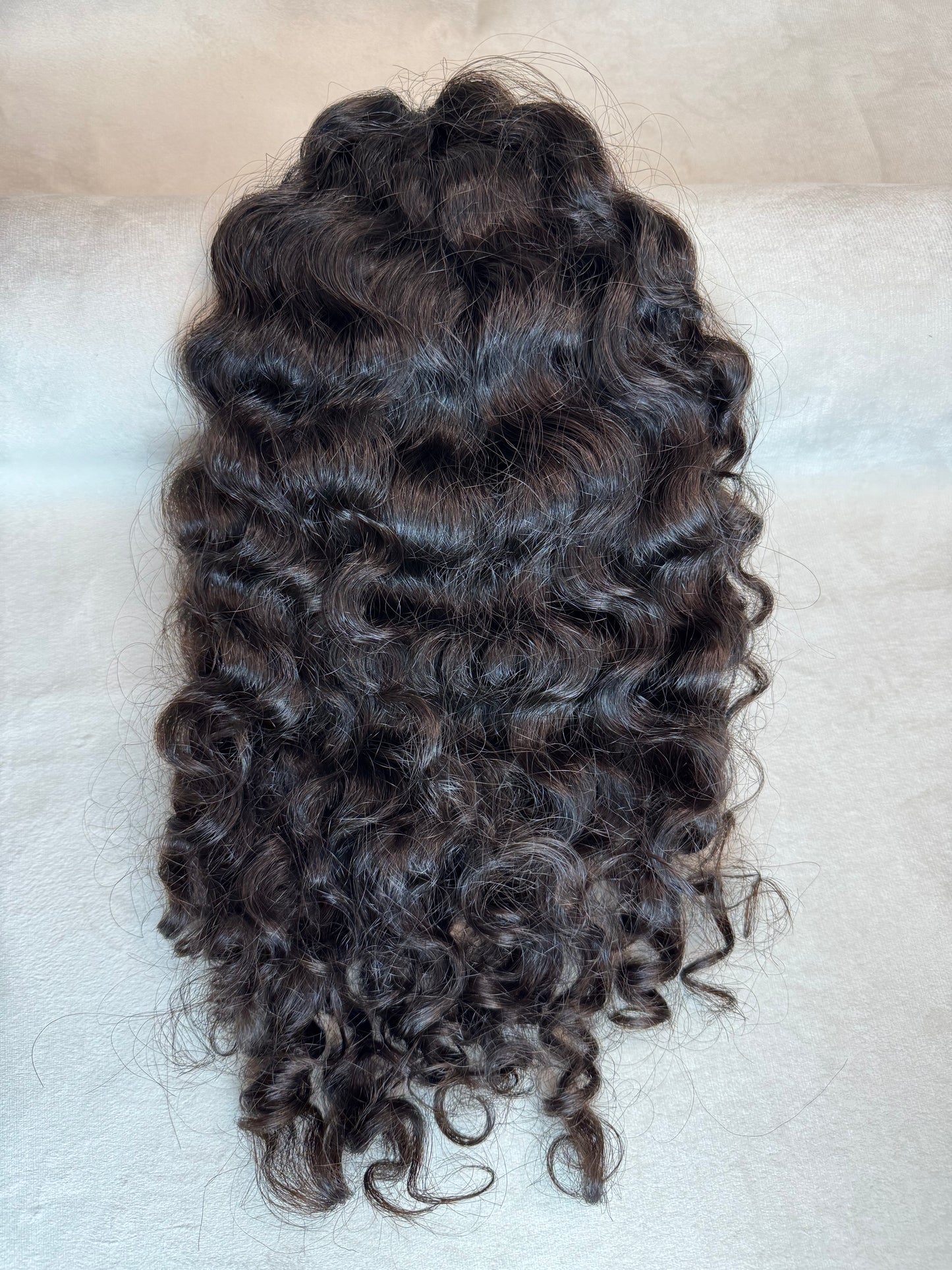 Cabelo Humano Brasileiro - Castanho - Cacheado - 110 g | 45 cm