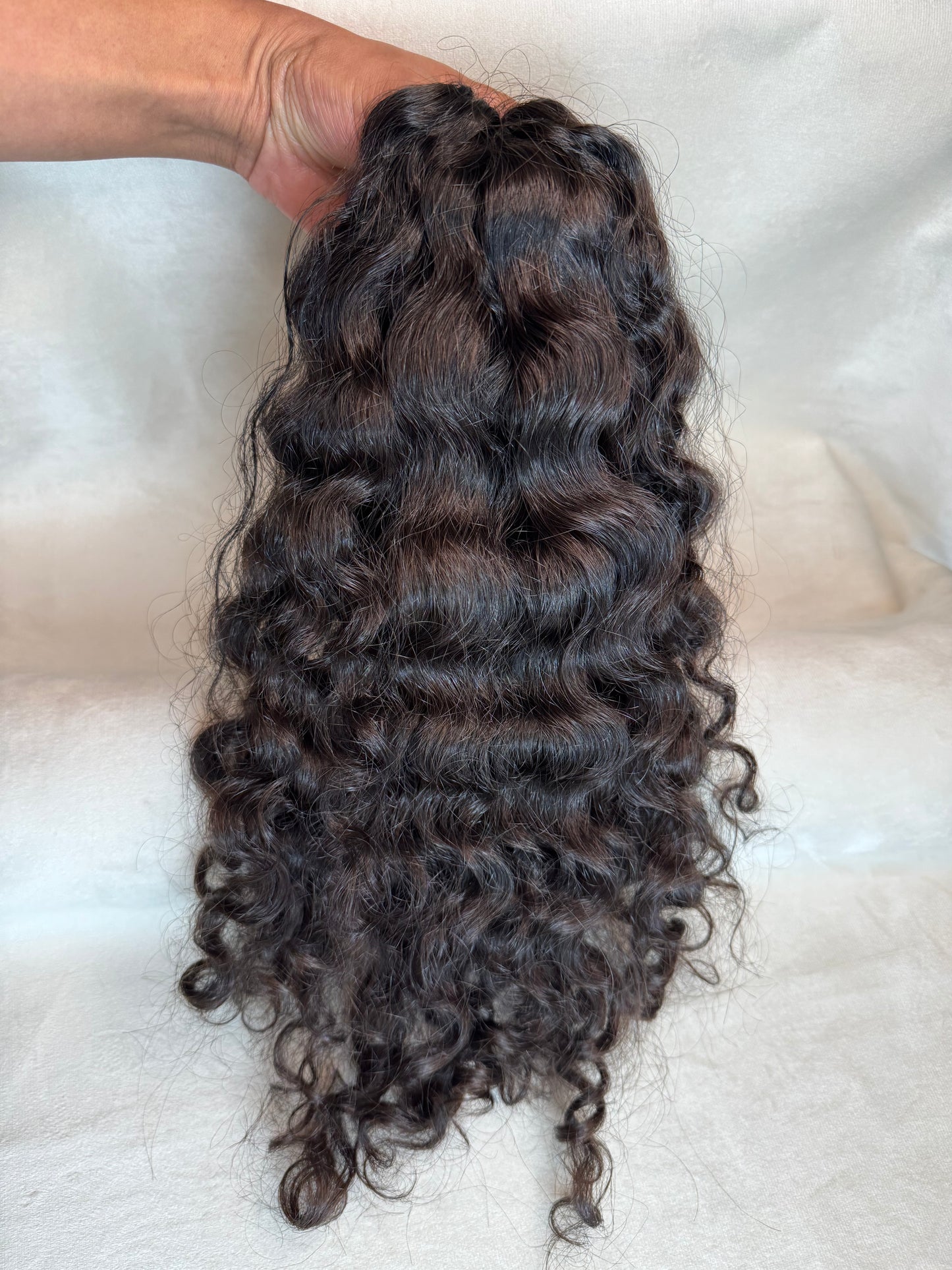 Cabelo Humano Brasileiro - Castanho - Cacheado - 110 g | 45 cm